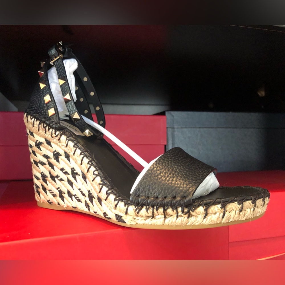 VALENTINO GARAVANI
Rockstud Espadrille Wedges  Black Size 40 New in Box